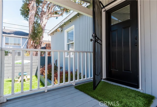 1829 Oak Avenue, Manhattan Beach, California 90266, 3 Bedrooms Bedrooms, ,2 BathroomsBathrooms,Residential,Sold,Oak,SB17093260