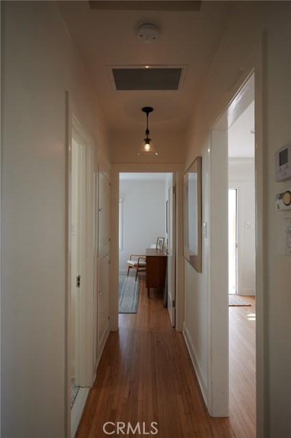925 15th Place, Hermosa Beach, California 90254, 2 Bedrooms Bedrooms, ,1 BathroomBathrooms,Residential,Sold,15th,SB20221985