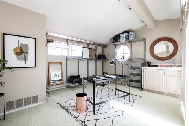 121 Helberta Avenue, Redondo Beach, California 90277, 3 Bedrooms Bedrooms, ,2 BathroomsBathrooms,Residential,Sold,Helberta,SB17233463