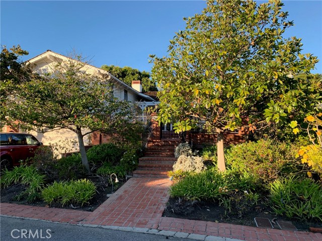 3909 Via Pavion, Palos Verdes Estates, California 90274, 3 Bedrooms Bedrooms, ,2 BathroomsBathrooms,Residential,Sold,Via Pavion,SB19278604