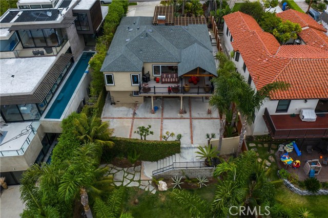 619 Gertruda Avenue, Redondo Beach, California 90277, 3 Bedrooms Bedrooms, ,Residential,Sold,Gertruda,PV20123167