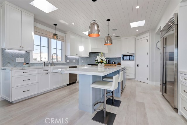 304 3rd Street, Manhattan Beach, California 90266, 4 Bedrooms Bedrooms, ,3 BathroomsBathrooms,Residential,Sold,3rd,SB19234721