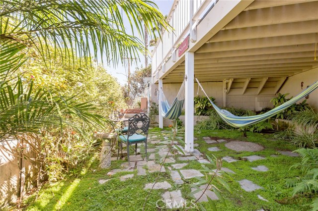 613 19th Street, Manhattan Beach, California 90266, 3 Bedrooms Bedrooms, ,2 BathroomsBathrooms,Residential,Sold,19th,SB19216606