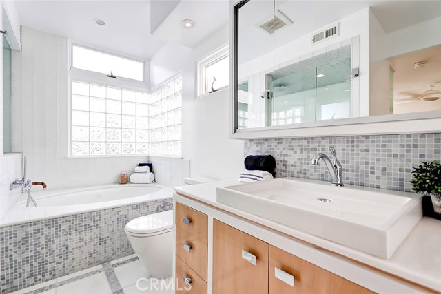 3606 Manhattan Avenue, Manhattan Beach, California 90266, 3 Bedrooms Bedrooms, ,3 BathroomsBathrooms,Residential,Sold,Manhattan,SB20088525