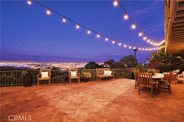 6209 Via Subida, Rancho Palos Verdes, California 90275, 5 Bedrooms Bedrooms, ,2 BathroomsBathrooms,Residential,Sold,Via Subida,PV19211642