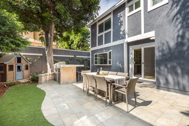 2312 Huntington Lane, Redondo Beach, California 90278, 4 Bedrooms Bedrooms, ,2 BathroomsBathrooms,Residential,Sold,Huntington,SB20214766