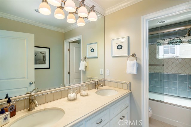 2805 Palm Avenue, Manhattan Beach, California 90266, 5 Bedrooms Bedrooms, ,4 BathroomsBathrooms,Residential,Sold,Palm,SB19212306