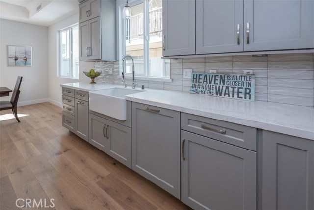 2410 Huntington Lane, Redondo Beach, California 90278, 4 Bedrooms Bedrooms, ,3 BathroomsBathrooms,Residential,Sold,Huntington,PV18242056