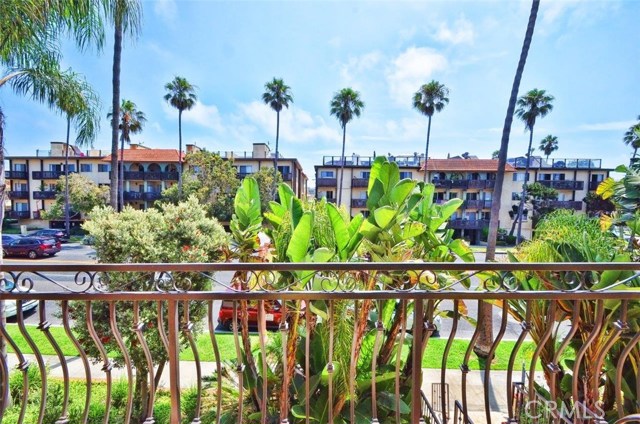 1301 Catalina Avenue, Redondo Beach, California 90277, 3 Bedrooms Bedrooms, ,2 BathroomsBathrooms,Residential,Sold,Catalina,SB17160272