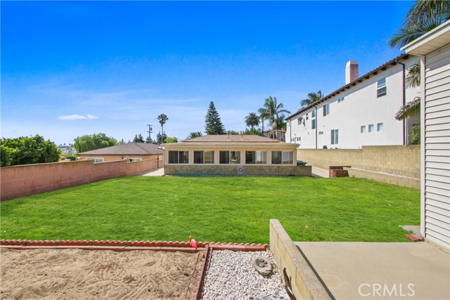 1737 Voorhees Avenue, Manhattan Beach, California 90266, 4 Bedrooms Bedrooms, ,2 BathroomsBathrooms,Residential,Sold,Voorhees,SB20182194