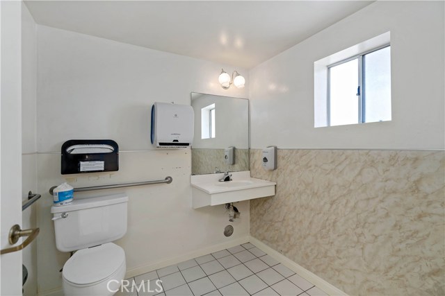 Valley, 92025, ,Commercial,For Sale,Valley,SW20155378