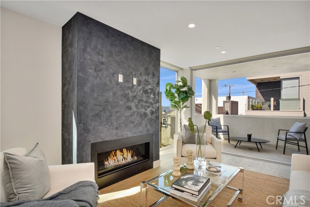 222 1st Place, Manhattan Beach, California 90266, 3 Bedrooms Bedrooms, ,3 BathroomsBathrooms,Residential,Sold,1st,SB19222616