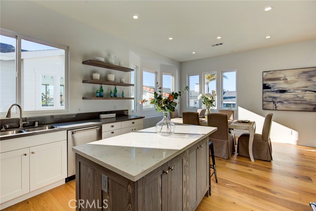 124 Guadalupe Avenue, Redondo Beach, California 90277, 3 Bedrooms Bedrooms, ,2 BathroomsBathrooms,Residential,Sold,Guadalupe,SB19041169