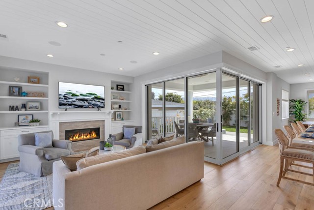 1307 Gertruda Avenue, Redondo Beach, California 90277, 5 Bedrooms Bedrooms, ,1 BathroomBathrooms,Residential,Sold,Gertruda,SB21076858