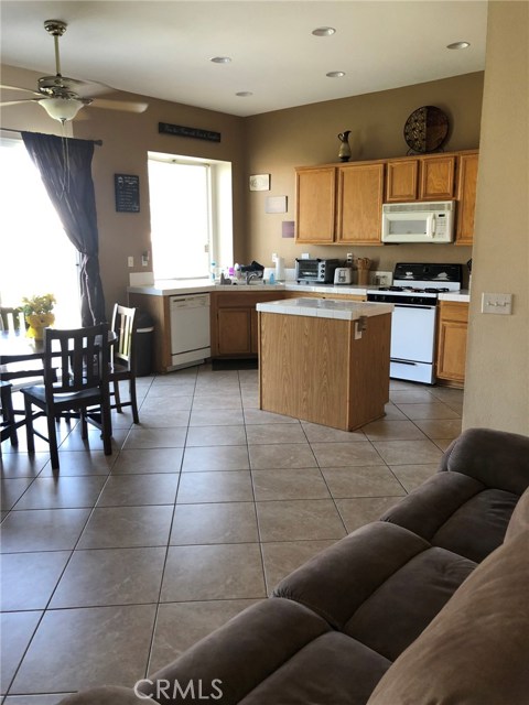 7908 Linares Avenue,Jurupa Valley,CA 92509, USA