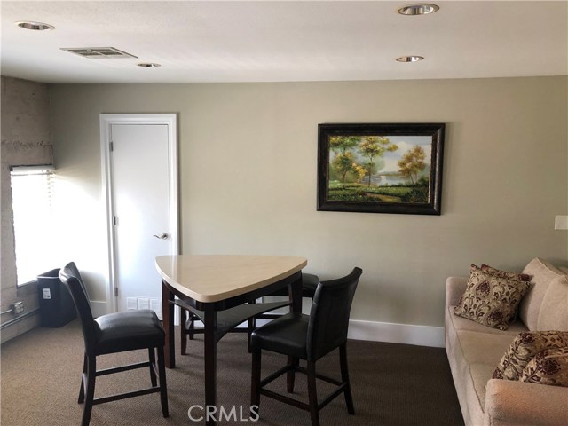 Huntington, ,Commercial Rent,For Sale,Huntington,CV20170322