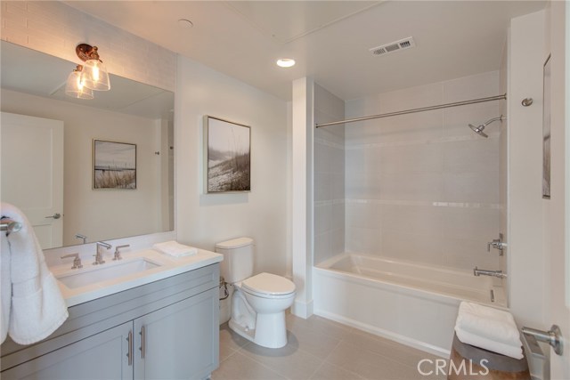 1920 Pacific Coast Highway, Redondo Beach, California 90277, 2 Bedrooms Bedrooms, ,2 BathroomsBathrooms,Residential,Sold,Pacific Coast Highway,OC20096225