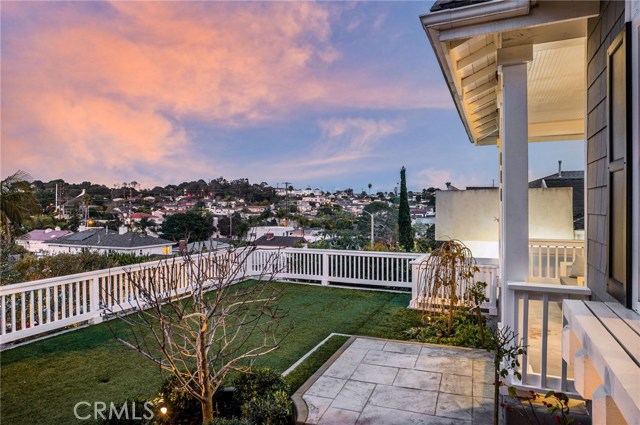 844 Avenue B, Redondo Beach, California 90277, 5 Bedrooms Bedrooms, ,5 BathroomsBathrooms,Residential,Sold,Avenue B,SB20039322