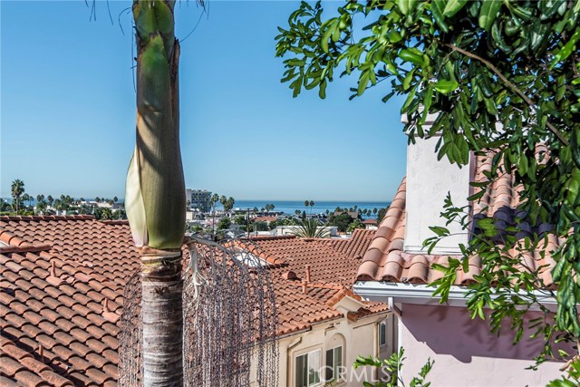 233 Helberta Avenue, Redondo Beach, California 90277, 4 Bedrooms Bedrooms, ,2 BathroomsBathrooms,Residential,Sold,Helberta,PV18006968