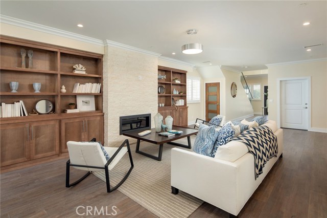 3208 Pacific Avenue, Manhattan Beach, California 90266, 4 Bedrooms Bedrooms, ,3 BathroomsBathrooms,Residential,Sold,Pacific,SB18253050