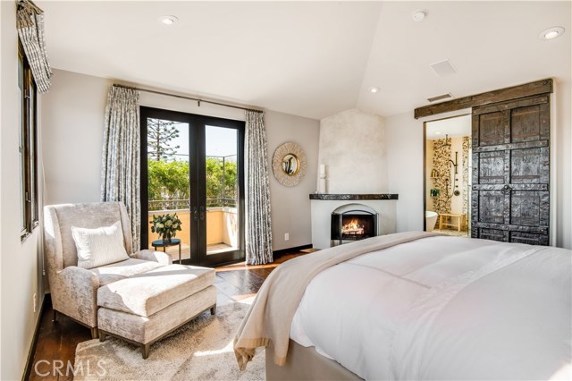 3305 Pine Avenue, Manhattan Beach, California 90266, 4 Bedrooms Bedrooms, ,1 BathroomBathrooms,Residential,Sold,Pine,SB20042109