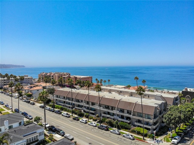 700 Esplanade, Redondo Beach, California 90277, 2 Bedrooms Bedrooms, ,2 BathroomsBathrooms,Residential,Sold,Esplanade,PV20164603