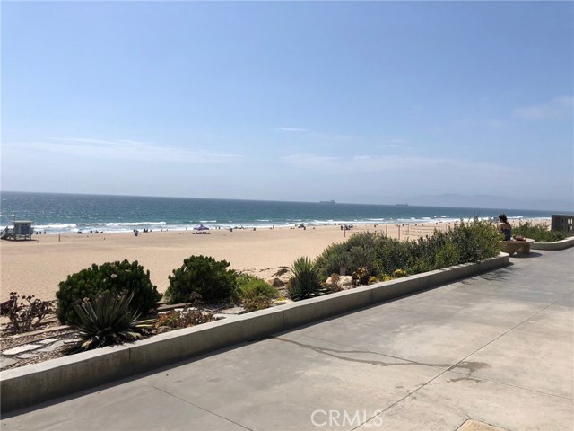 1313 Ocean aka 1312 The Strand, Manhattan Beach, California 90266, 5 Bedrooms Bedrooms, ,4 BathroomsBathrooms,Residential,Sold,Ocean aka 1312 The Strand,SB18172491