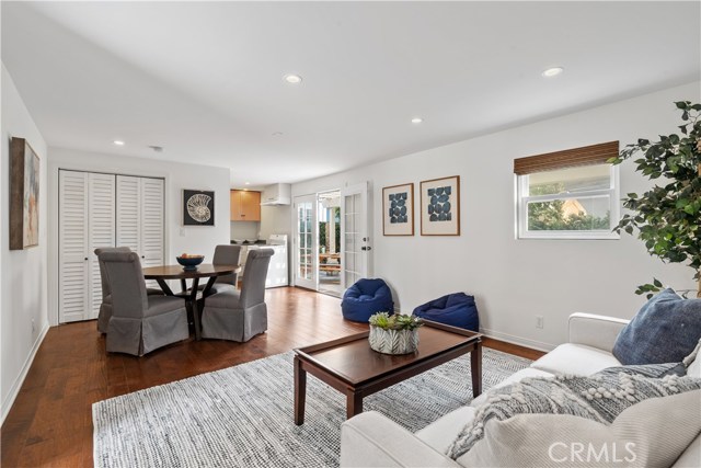 618 Avenue C, Redondo Beach, California 90277, 3 Bedrooms Bedrooms, ,2 BathroomsBathrooms,Residential,Sold,Avenue C,SB20188515