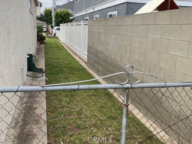 2004 Graham Avenue, Redondo Beach, California 90278, 3 Bedrooms Bedrooms, ,1 BathroomBathrooms,Residential,Sold,Graham,SB21161808