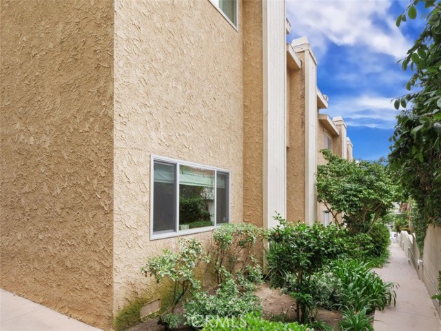 2000 Mathews Avenue, Redondo Beach, California 90278, 2 Bedrooms Bedrooms, ,1 BathroomBathrooms,Residential,Sold,Mathews,PV21107703 2000 Mathews Avenue, Redondo Beach, California 90278, 2 Bedrooms Bedrooms, ,1 BathroomBathrooms,Residential,Sold,Mathews,PV21107703