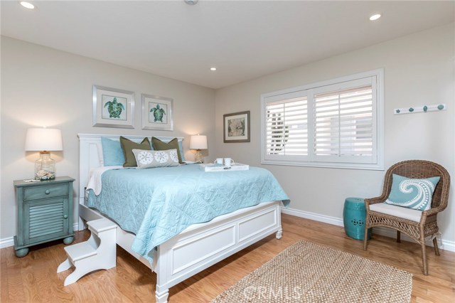 211 Helberta Avenue, Redondo Beach, California 90277, 2 Bedrooms Bedrooms, ,2 BathroomsBathrooms,Residential,Sold,Helberta,RS18145778