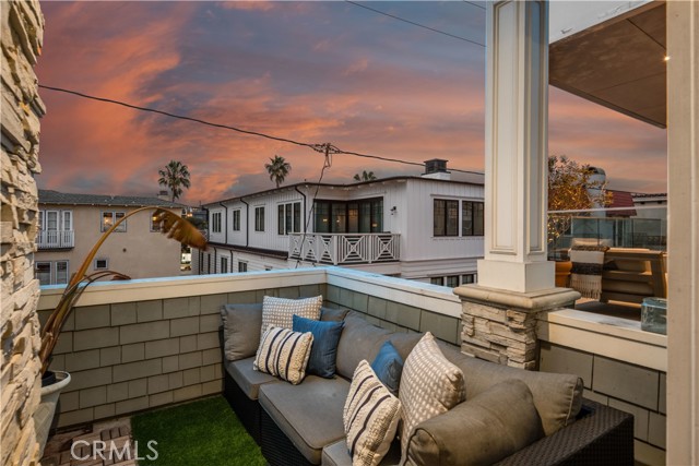 436 23rd Place, Manhattan Beach, California 90266, 3 Bedrooms Bedrooms, ,1 BathroomBathrooms,Residential,Sold,23rd,SB21027997
