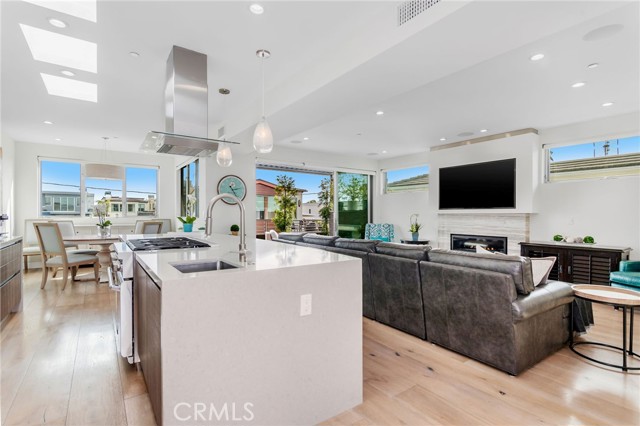429 Marine Place, Manhattan Beach, California 90266, 4 Bedrooms Bedrooms, ,2 BathroomsBathrooms,Residential,Sold,Marine Place,SB21015394