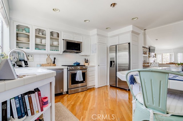 464 35th Street, Manhattan Beach, California 90266, 4 Bedrooms Bedrooms, ,3 BathroomsBathrooms,Residential,Sold,35th,SB21164733