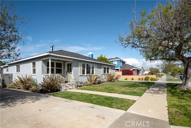 1605 Harkness, Manhattan Beach, California 90266, 3 Bedrooms Bedrooms, ,1 BathroomBathrooms,Residential,Sold,Harkness,SB21055276