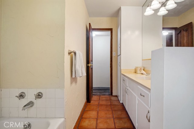 14 Harbor Sight Drive, Rolling Hills Estates, California 90274, 5 Bedrooms Bedrooms, ,4 BathroomsBathrooms,Residential,Sold,Harbor Sight,SB21149207