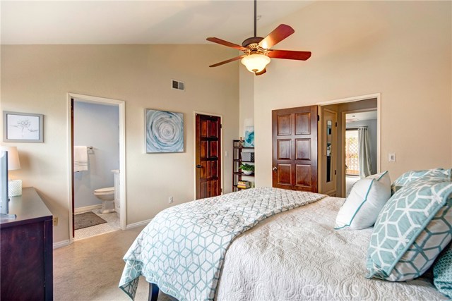 Dual master suite with high vaulted ceilings, walk-in closet, en-suite master bath. Dual master suite with high vaulted ceilings, walk-in closet, en-suite master bath.