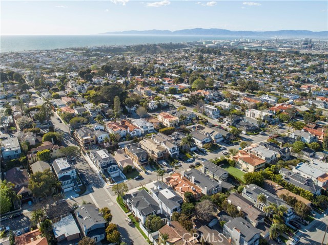 1904 Palm Avenue, Manhattan Beach, California 90266, 5 Bedrooms Bedrooms, ,4 BathroomsBathrooms,Residential,Sold,Palm,SB18071384