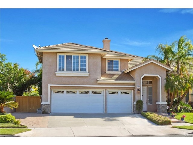 Detail Gallery Image 1 of 9 For 971 Trovita Dr, Corona,  CA 92881 - 5 Beds | 3 Baths