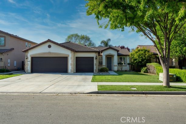 Detail Gallery Image 1 of 1 For 6237 W Whitley Ave, Visalia,  CA 93291 - 3 Beds | 2 Baths