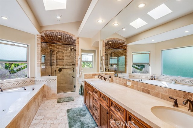 600 Phelan Lane, Redondo Beach, California 90278, 5 Bedrooms Bedrooms, ,4 BathroomsBathrooms,Residential,Sold,Phelan,SB20234604