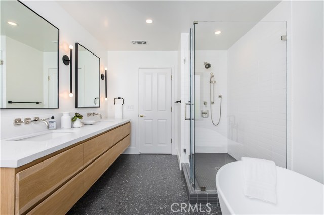 555 36th Street, Manhattan Beach, California 90266, 4 Bedrooms Bedrooms, ,3 BathroomsBathrooms,Residential,Sold,36th,SB20126902 555 36th Street, Manhattan Beach, California 90266, 4 Bedrooms Bedrooms, ,3 BathroomsBathrooms,Residential,Sold,36th,SB20126902