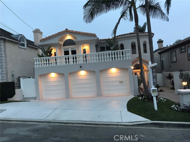 912 11th Street, Manhattan Beach, California 90266, 6 Bedrooms Bedrooms, ,5 BathroomsBathrooms,Residential,Sold,11th,SB17252223