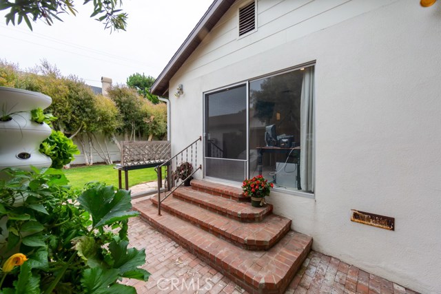 729 27th Street, Manhattan Beach, California 90266, 3 Bedrooms Bedrooms, ,2 BathroomsBathrooms,Residential,Sold,27th,RS20129725