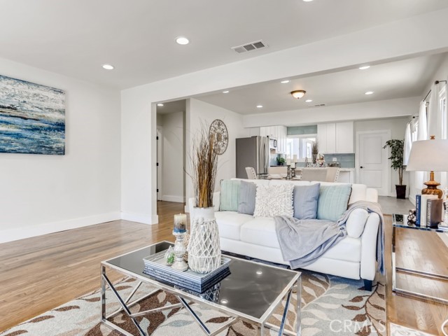 3 Bed Home for Sale in Los Angeles, California