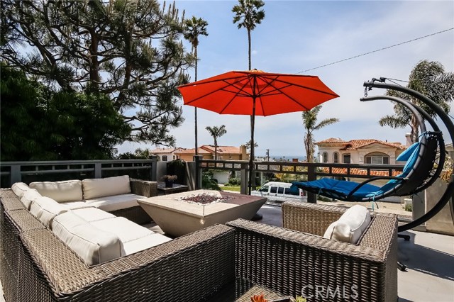 504 Gertruda Avenue, Redondo Beach, California 90277, 4 Bedrooms Bedrooms, ,2 BathroomsBathrooms,Residential,Sold,Gertruda,SB17182771