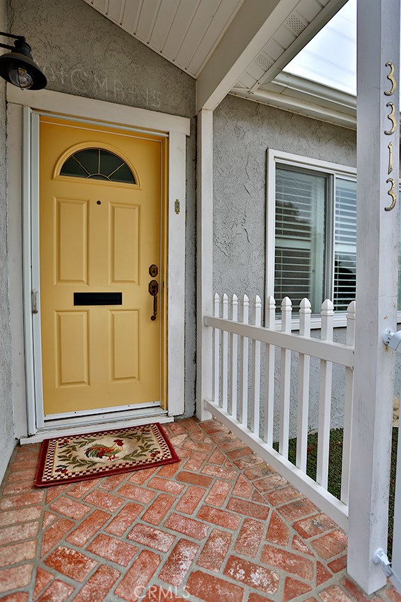 Enter into your new Redondo Beach home