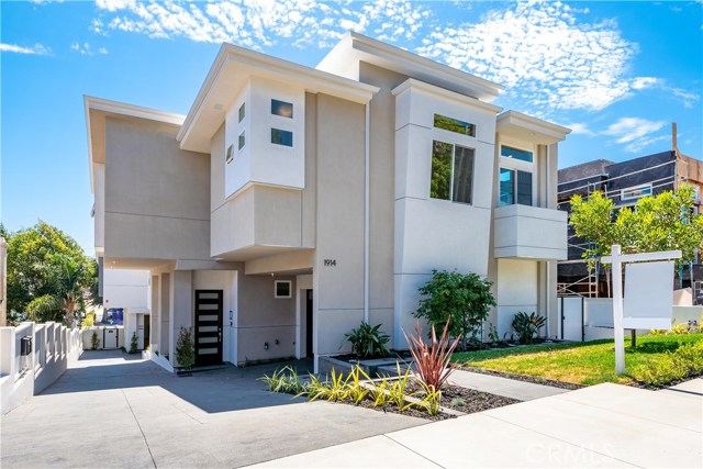 1914 Marshallfield Lane, Redondo Beach, California 90278, 4 Bedrooms Bedrooms, ,3 BathroomsBathrooms,Residential,Sold,Marshallfield,SB20122993