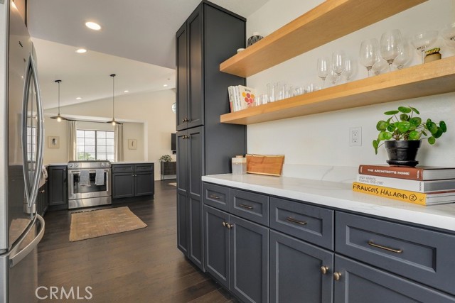 1924 Mathews Avenue, Redondo Beach, California 90278, 3 Bedrooms Bedrooms, ,2 BathroomsBathrooms,Residential,Sold,Mathews,SB21069935