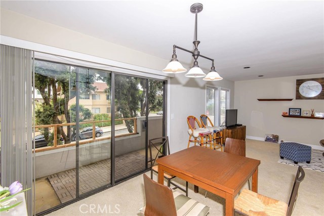 700 Esplanade, Redondo Beach, California 90277, 2 Bedrooms Bedrooms, ,2 BathroomsBathrooms,Residential,Sold,Esplanade,SB17099980